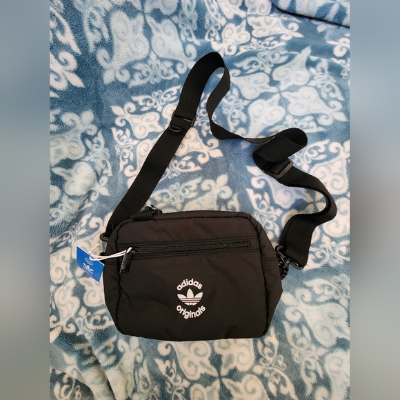 ADIDAS ORIGINALS ORI PUFFER & POUCH CROSSBODY BAG, Color Black- UNISEX NWT - Picture 7 of 9